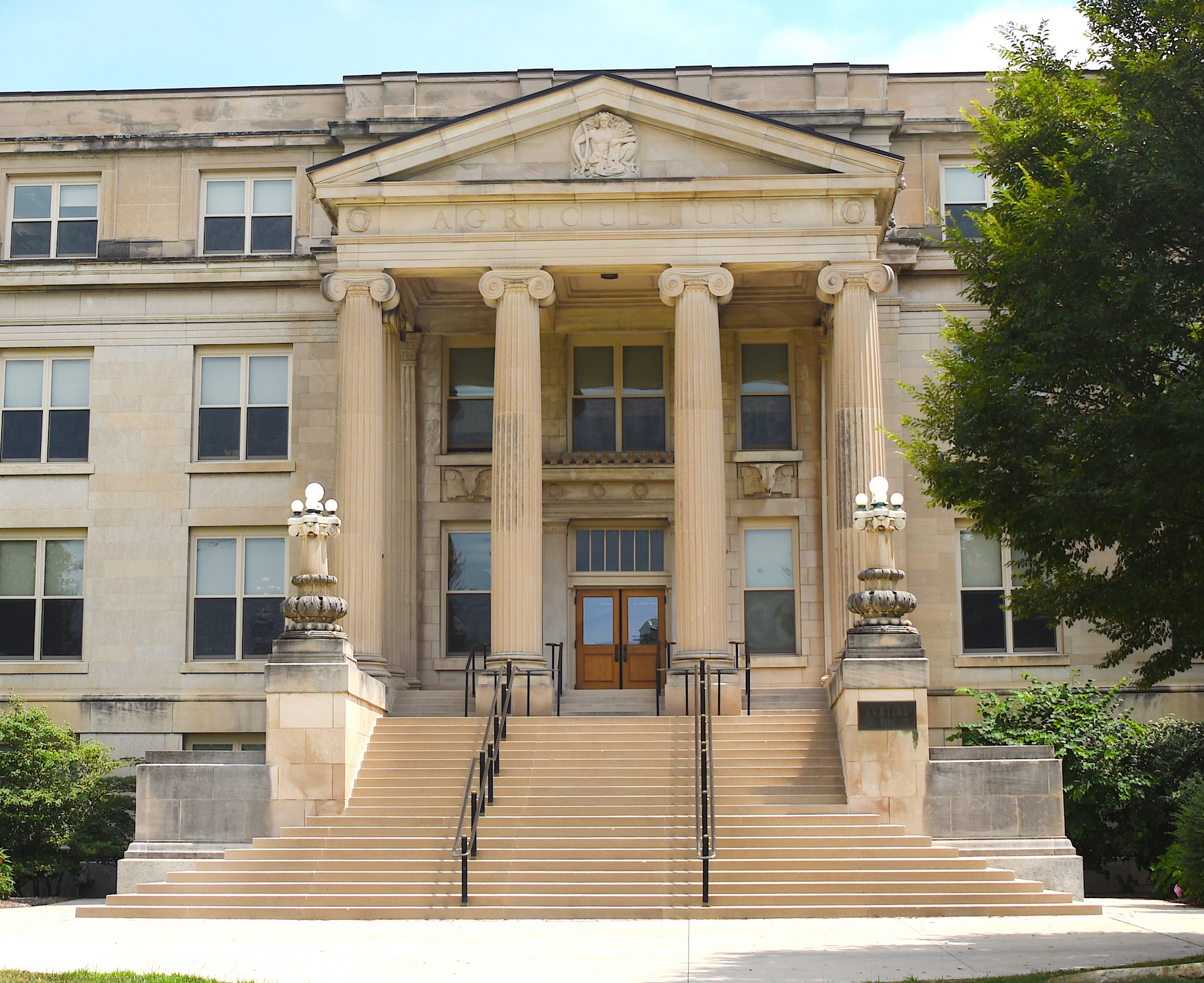 Iowa State University College of Agriculture and Life Sciences